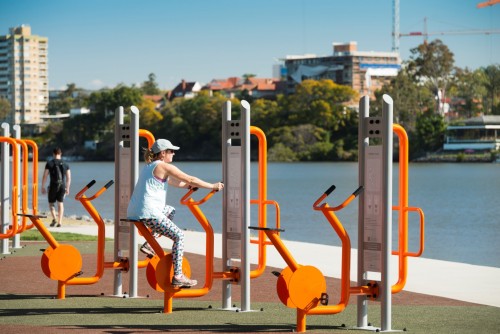 Queensland Government says theme parks, indoor gyms, fitness centres and sports centres ‘must close’