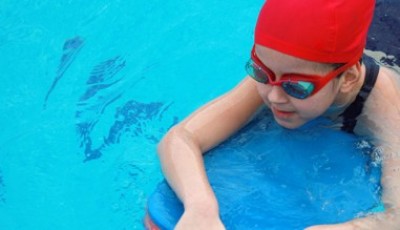 Youngsters flock to AquaPulse swimming lessons