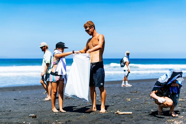 World Surf League reveals plan to become carbon neutral and eliminate plastic use this year