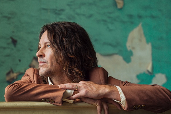Powderfinger bandmates lead call condemning Queensland Government’s ‘double standard’ on venue capacities for sport and live music