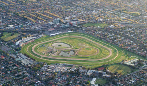 Caulfield Racecourse trustees face sack as community calls for more open space