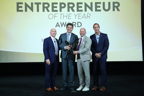 International Franchise Association names founders of Anytime Fitness as ‘Entrepreneurs of the Year’