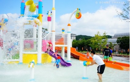 Seoul Hilton offers wettest show on earth