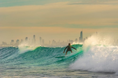 Pay-as-you-surf artificial reef for the Gold Coast?