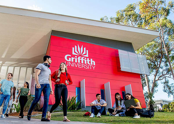 Swimming Australia and Griffith University partnership extends support beyond the pool
