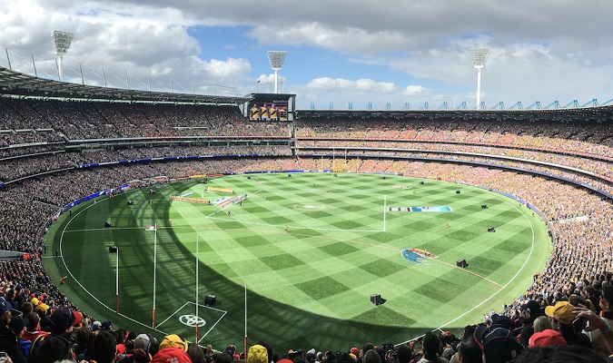 AFL aims for 2021 grand final to return as a full capacity daytime fixture at the MCG