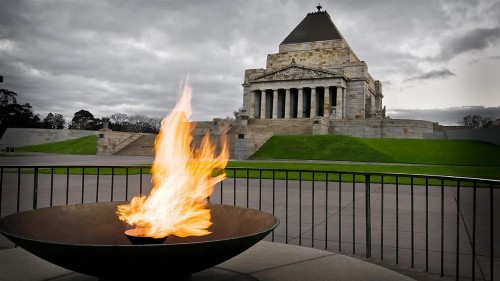 Public war memorials teaching memory through technologies of remembrance