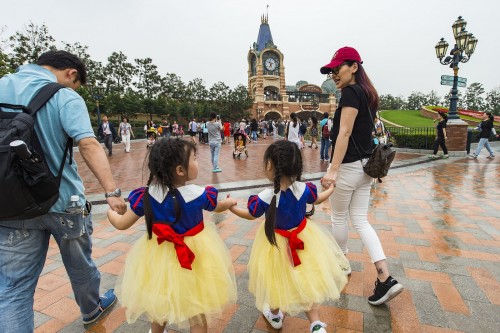 Chinese Government looks to slow theme park development boom