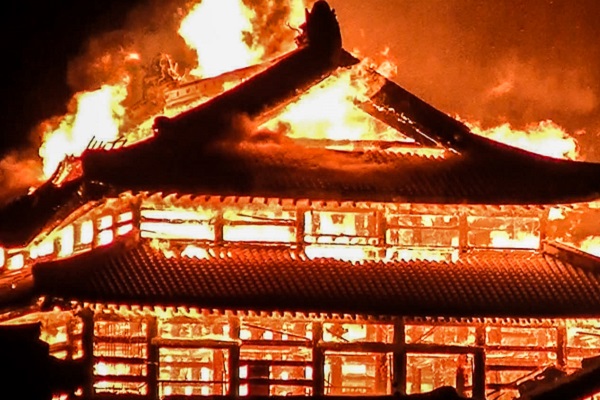 Fire destroys much of Japanese UNESCO site Shuri Castle