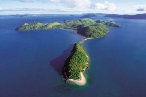 Chinese investors snap up Whitsunday island for $25 million