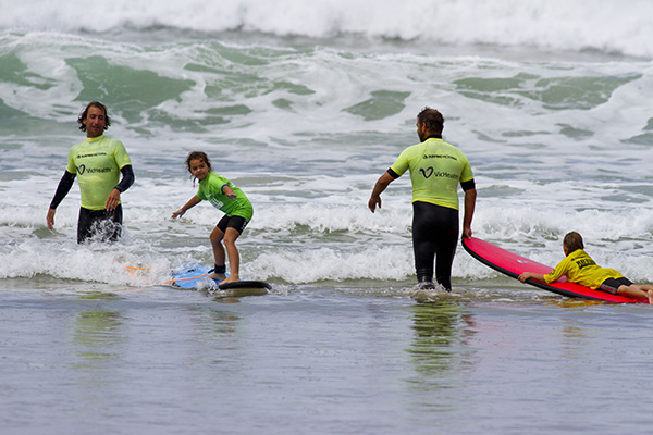 Surfing Victoria formalises partnership with Victorian based Indigenous Youth Organisation