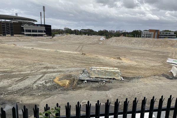 Builder warns of delivery delay with new Sydney Football Stadium