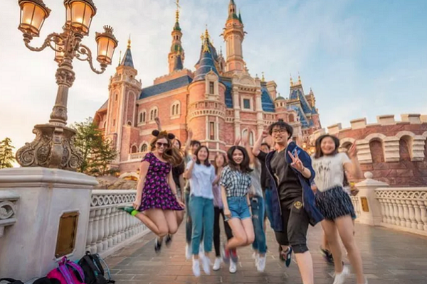 Attendances at Disney’s theme parks beats the world’s top sporting leagues
