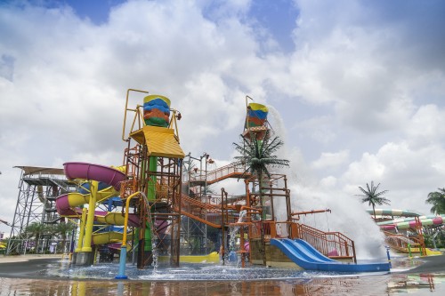 Village Roadshow and Chinese partners open Wet’n’Wild waterpark in Hainan