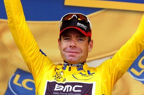 Cadel Evans congratulated on Tour de France glory