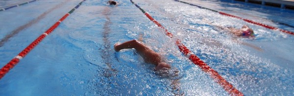 Quick thinking lifeguard helps swimmers avoid lightning at AquaZone Warrnambool
