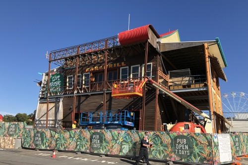 Aussie World Pub façade set to change as facelift of Sunshine Coast attraction moves forward