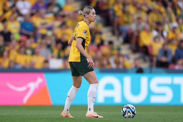 Football Australia pay deal sees Matildas get parity with Socceroos