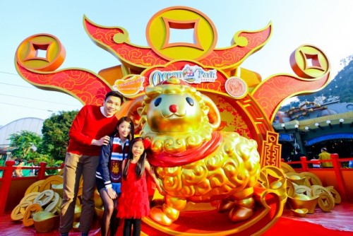 Ocean Park reaches capacity through Chinese New Year