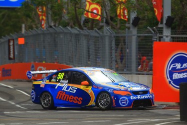 Huge attendance of 285,000 at 2015 Clipsal 500 Adelaide