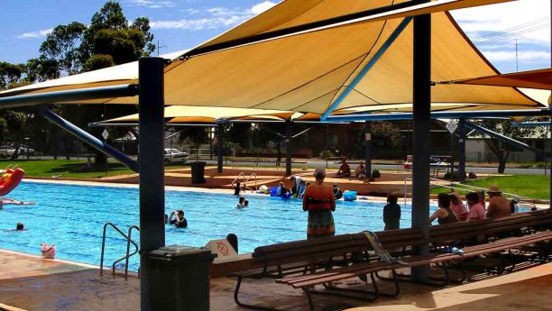 Lachlan Shire Council: Tenders to operate two rural swimming pools