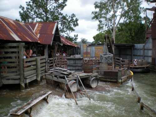 Staff to sue Dreamworld over ‘significant psychological injuries’