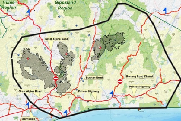 Thousands told to leave fire threat zone in east Gippsland