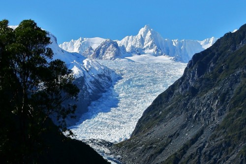 Seven die in Fox glacier helicopter crash