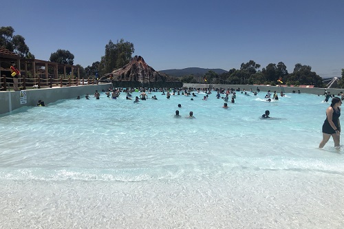 Victoria’s first heated outdoor wave pool opens at Funfields