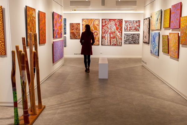 New Gallery of Central Australia opens at Ayers Rock Resort