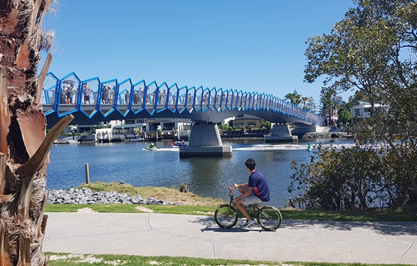 Gold Coast’s Green Bridge connecting HOTA to Chevron Island opens