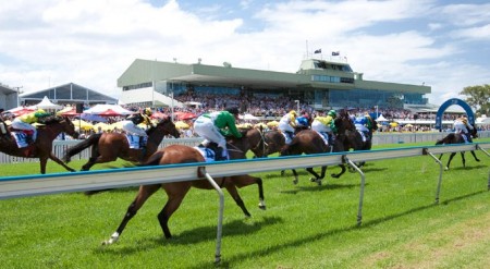 Queensland racing inquiry finds industry plagued with problems