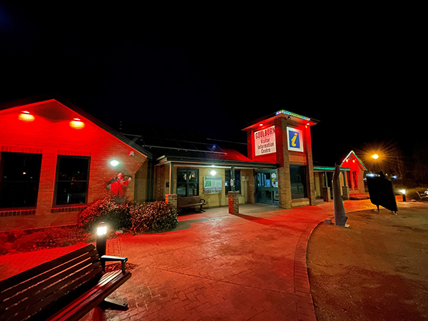 Goulburn Visitor Information Centre lights up for charitable causes