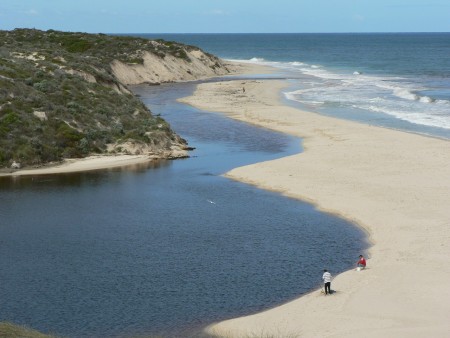 Guilderton wins Australian Clean Beaches Awards 2015
