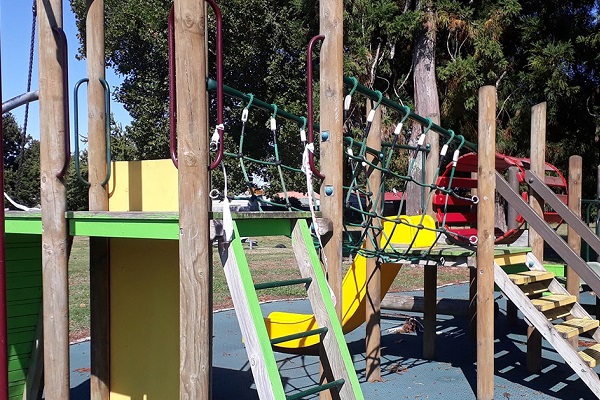 Hamilton City Council advises that playgrounds still off limits to keep the community safe