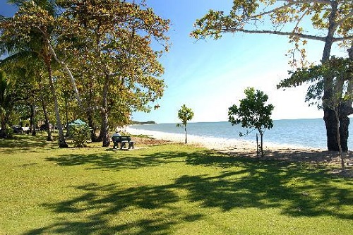 Cairns Regional Council agrees Holloways Beach foreshore upgrade