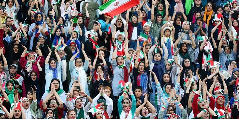 Iranian Government eases restrictions on women entering football stadiums