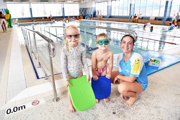 Sunshine Coast Council opens 20-metre learn-to-swim school at Kawana Aquatic Centre