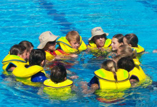 Life Saving Victoria helps vulnerable swimmers with new training initiatives