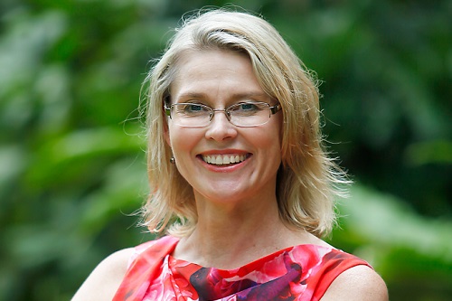 Cairns Communications consultant Liz Inglis wins Australasian Leisure Management media executive award