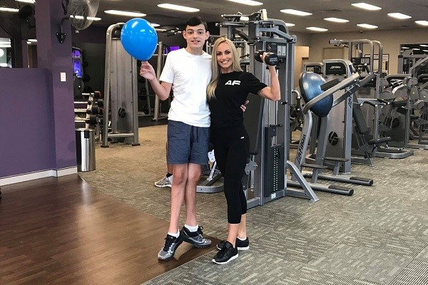 Anytime Fitness club manager develops fitness programs to raise awareness for autism