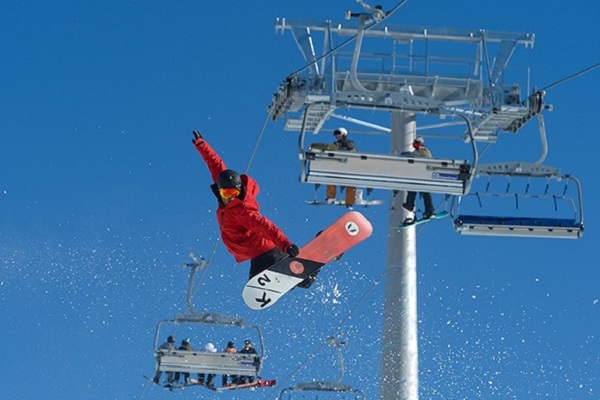 Australian ski season opens early after Snowy Mountains cold spell