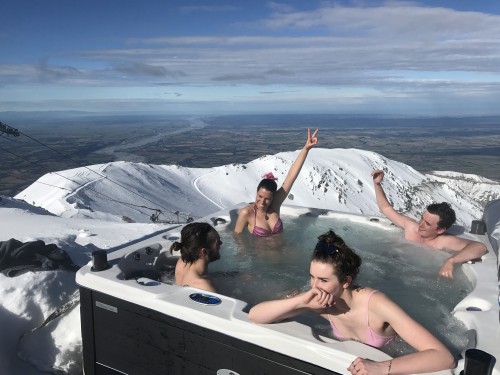 Mt Hutt opens New Zealand’s highest spa pool