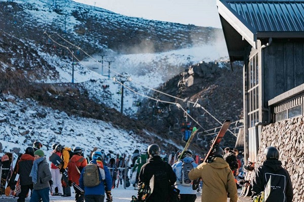 Last-Minute New Zealand Government bail-out enables Mt Ruapehu skifields to operate for winter