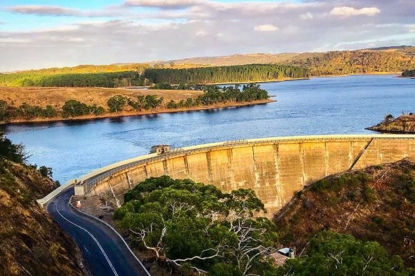 Report urges caution in opening up South Australian reservoirs to recreation