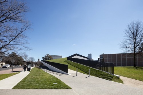 New Orange Regional Museum opens beneath massive green roof