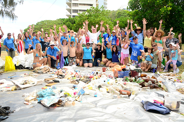 SEA LIFE Sunshine Coast collaborates on community beach clean-ups