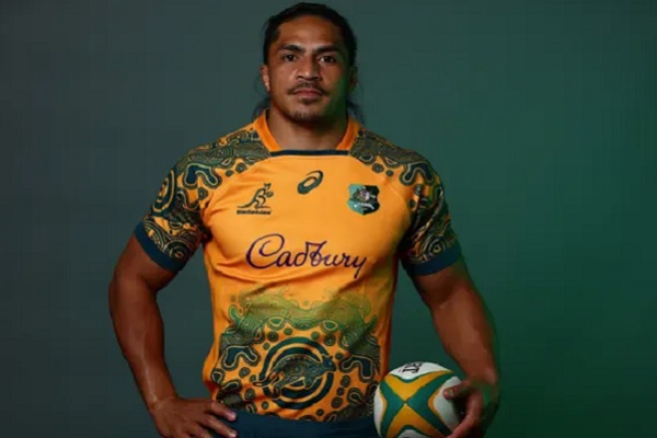 Wallabies to mark NAIDOC week by singing national anthem in Yugambeh language and wearing First Nations jersey