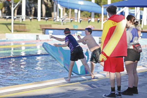 Frankston Mayor says Pines Forest Aquatic Centre improvements needed to ‘ensure safety’