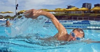 Groundbreaking study shows the wellness benefits of swimming